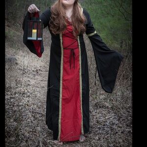 Medieval Wench Renaissance Dress 2XL Lace Up Bodice Trumpet Sleeve Goth